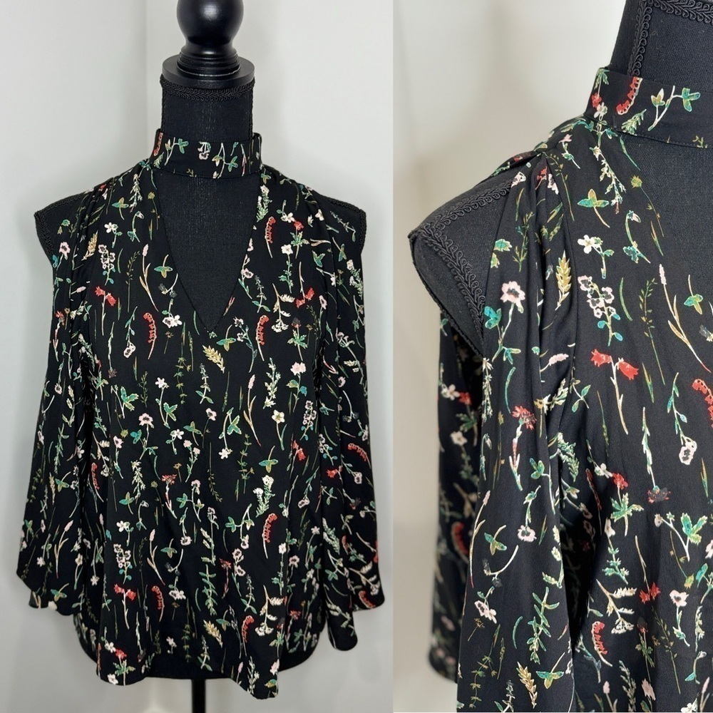 Design Lab Lord & Taylor Black Floral V-Neck Open Sleeve Blouse (S)